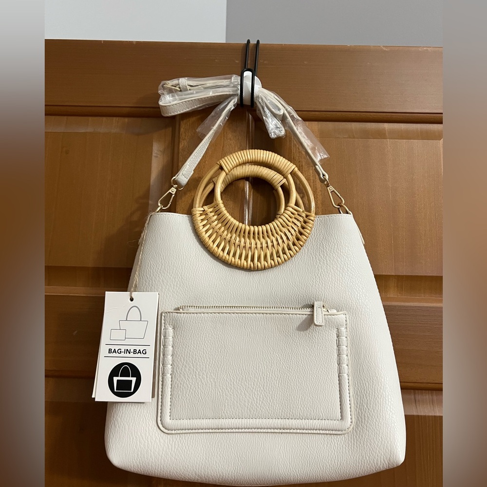 Antik Kraft NWT vegan leather purse